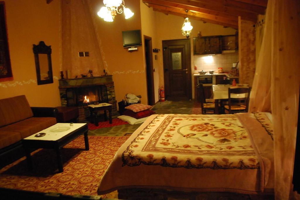 Hotel Tzivaeri Likodhrómion Habitación foto