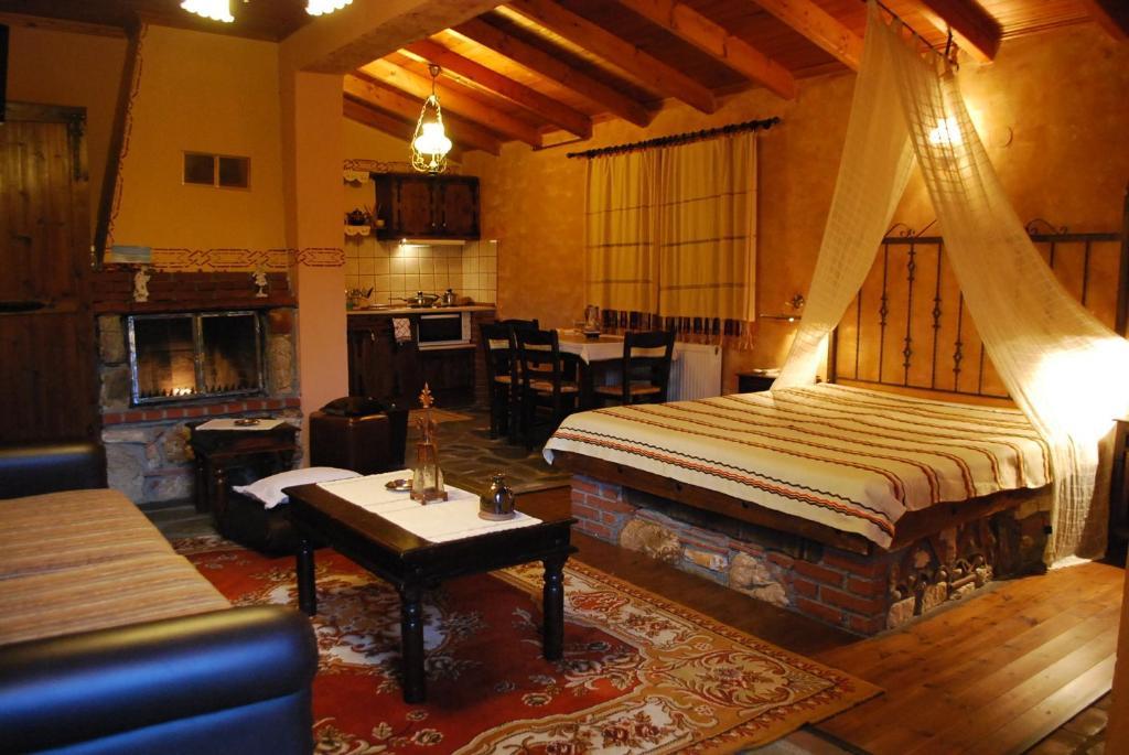 Hotel Tzivaeri Likodhrómion Habitación foto