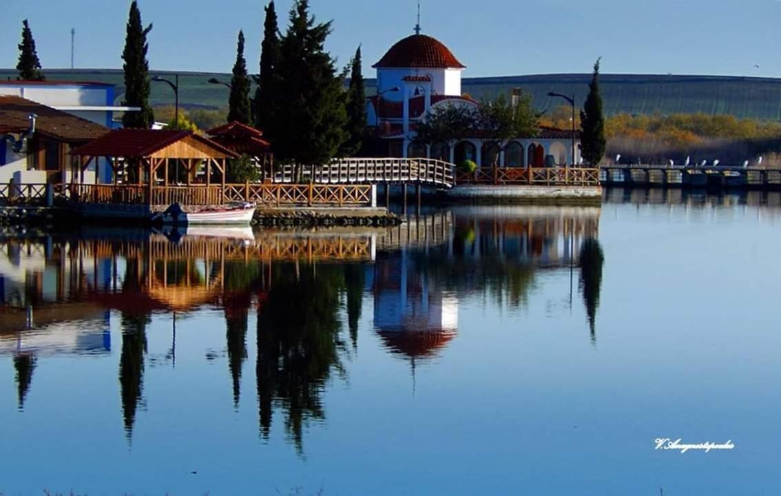 Hotel Tzivaeri Likodhrómion Exterior foto